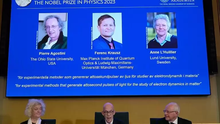 جایزه نوبل فیزیک سال ۲۰۲۳ به سه محقق در زمینه الکترون‌ها تعلق گرفت