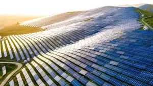 افتتاح بزرگترین نیروگاه خورشیدی جهان در چین
